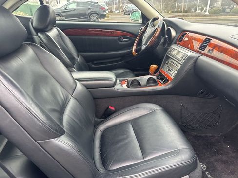 Used 2002 Lexus SC 430 Convertible image 9