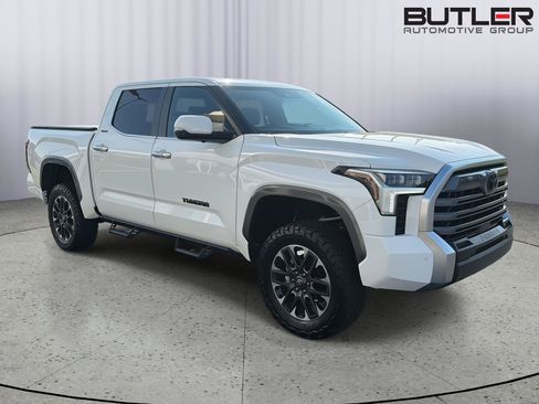 Used 2025 Toyota Tundra Limited AWD/4WD image 8