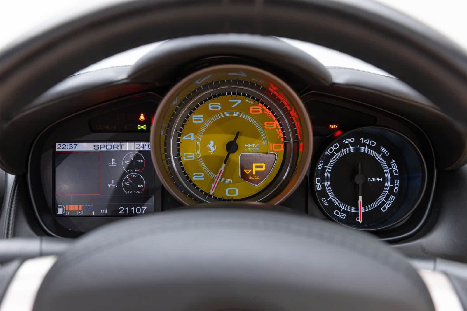 Used 2010 Ferrari California RWD image 16