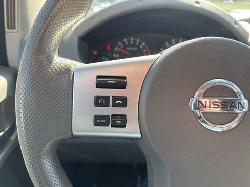 Used 2015 Nissan Frontier SV image 22