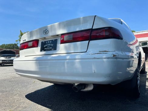 Used 1999 Toyota Camry XLE FWD image 5