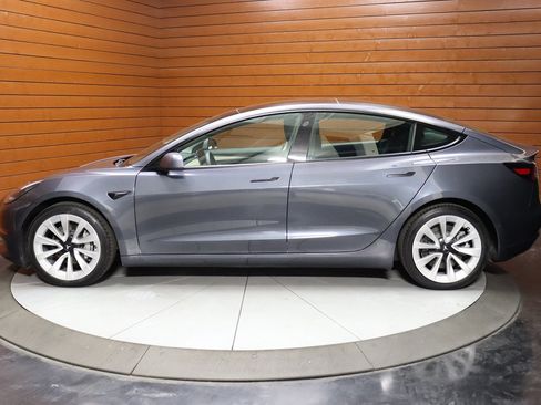 Used 2022 Tesla Model 3 Long Range image 9