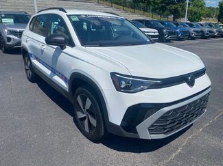 Used 2025 Volkswagen Taos S AWD/4WD video 1