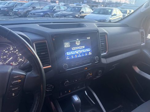 Used 2022 Nissan Frontier SV image 29