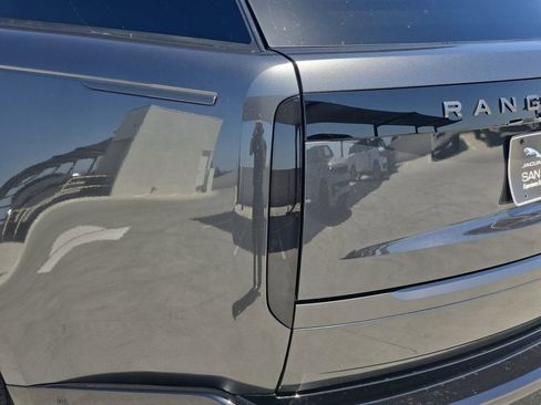 New 2026 Land Rover Range Rover SE AWD/4WD image 36