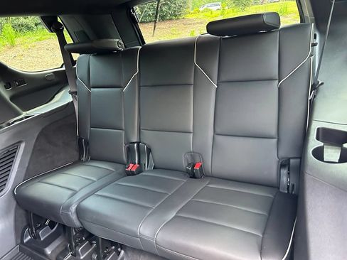 Used 2024 Cadillac Escalade Premium Luxury w/ Performance Package AWD/4WD image 47