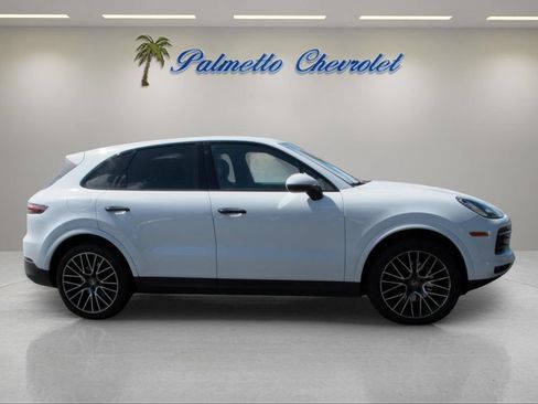 Used 2019 Porsche Cayenne AWD/4WD image 2