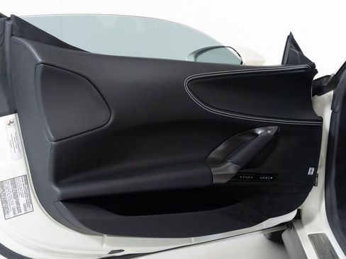 Used 2022 Ferrari SF90 Stradale image 24