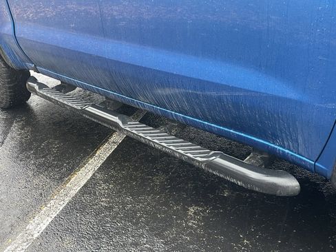 Used 2023 Chevrolet Silverado 1500 ZR2 w/ Technology Package image 11