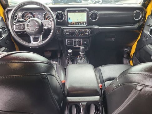 Used 2019 Jeep Wrangler Unlimited Sahara AWD/4WD image 14