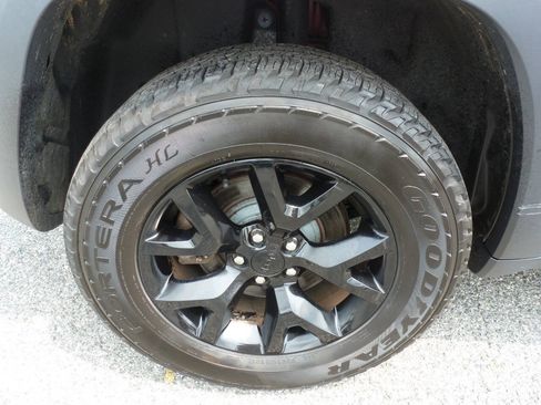 Used 2014 Jeep Cherokee Trailhawk w/ Comfort/Convenience Group AWD/4WD image 12