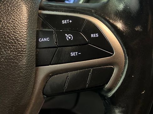 Used 2019 Jeep Grand Cherokee Limited RWD image 22