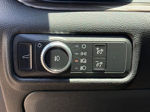 Used 2021 Ford Explorer Limited w/ Equipment Group 301A RWD image 20