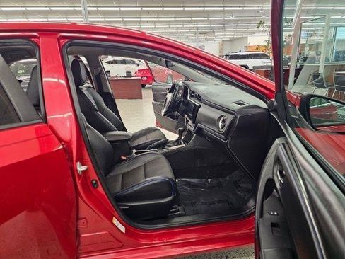Used 2018 Toyota Corolla SE FWD image 30