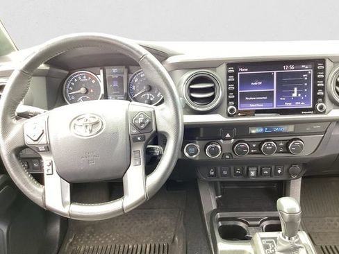 Used 2023 Toyota Tacoma TRD Off-Road w/ Technology Package AWD/4WD image 9