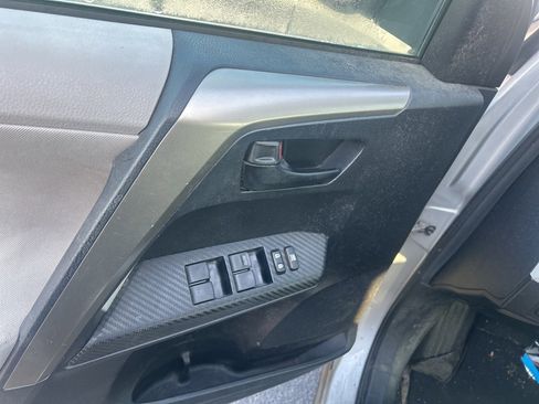 Used 2013 Toyota RAV4 LE image 20