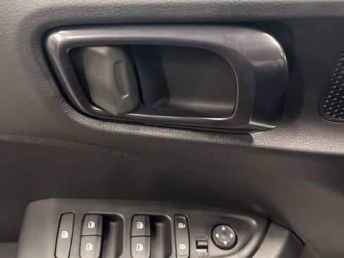 New 2025 Hyundai Venue Limited FWD image 4