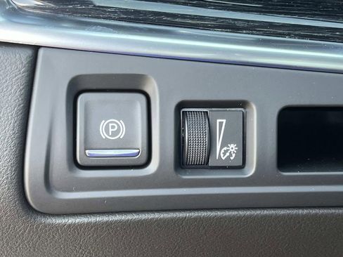 New 2025 Cadillac XT5 Premium Luxury image 28