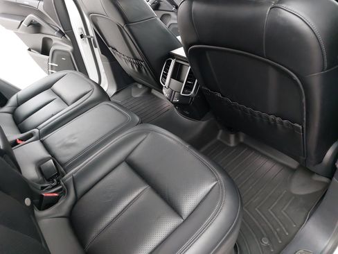 Used 2018 Porsche Cayenne Platinum Edition AWD/4WD image 13