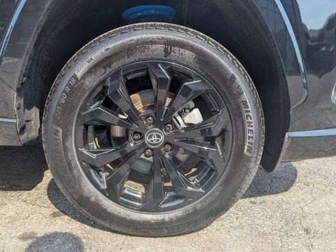 Used 2024 Toyota RAV4 SE w/ Convenience Package image 60