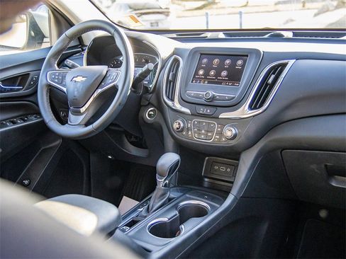 Used 2023 Chevrolet Equinox LT w/ Driver Convenience Package image 22