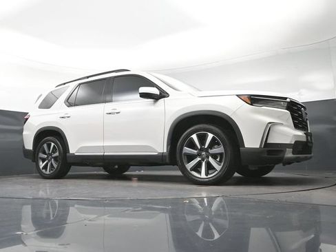 Certified 2023 Honda Pilot Touring image 28