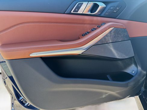 New 2026 BMW X5 xDrive50e w/ M Sport Package image 23