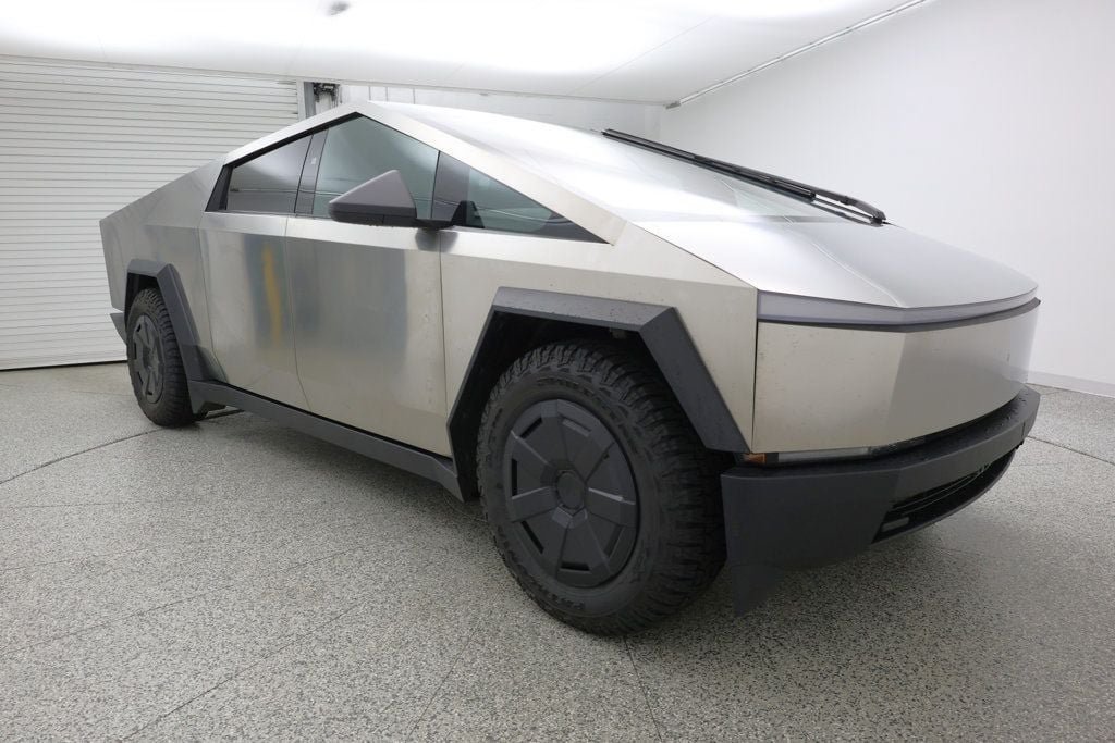 Used 2025 Tesla Cybertruck AWD Crew Cab image 2
