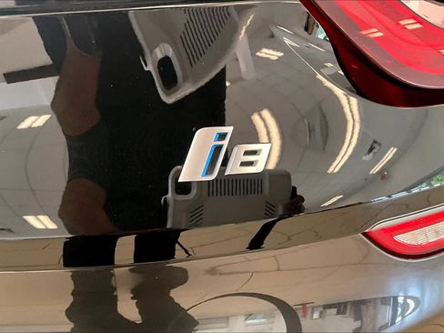 Used 2019 BMW i8 Coupe AWD/4WD image 27
