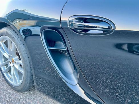 Used 2016 Porsche Cayman image 13