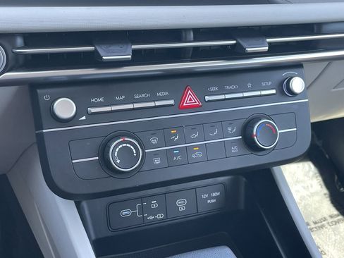 Used 2025 Hyundai Tucson SE image 24