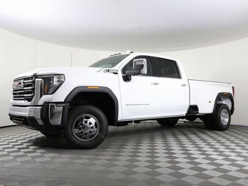 New 2026 GMC Sierra 3500 SLT w/ SLT Convenience Package AWD/4WD image 1