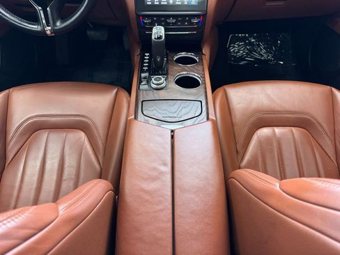 Used 2019 Maserati Quattroporte S Q4 AWD/4WD image 24