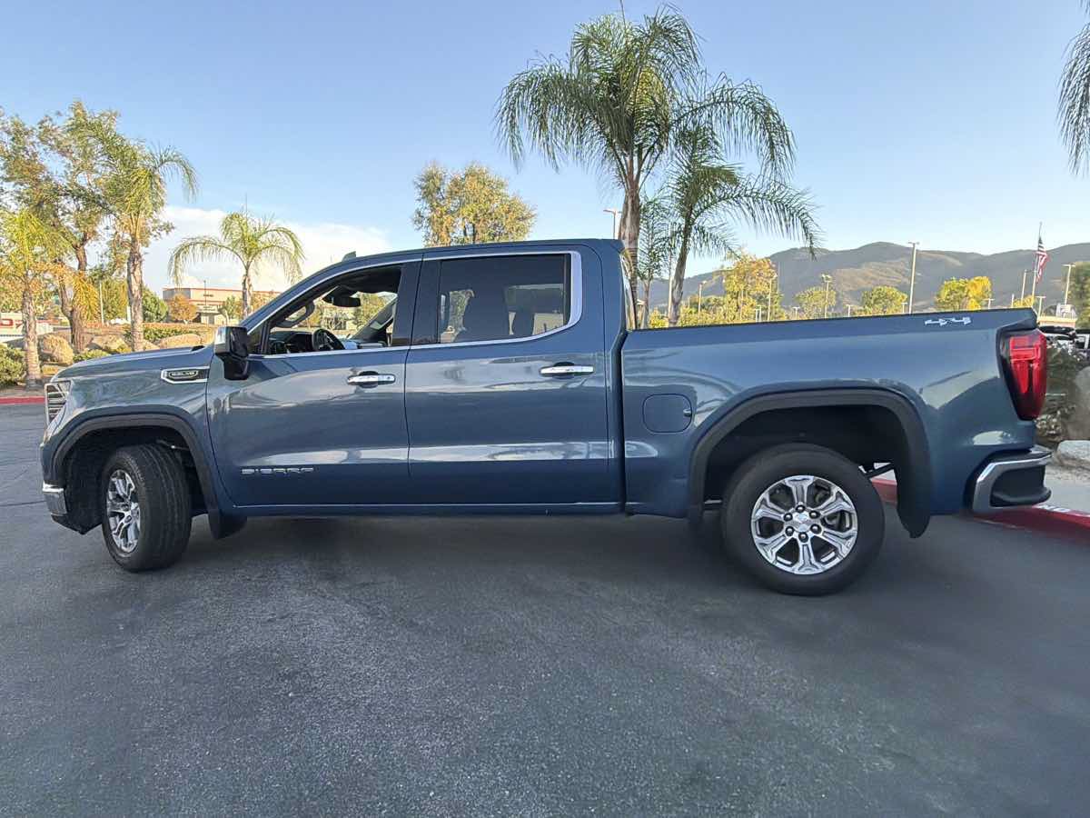 Used 2024 GMC Sierra 1500 SLT AWD/4WD image 11