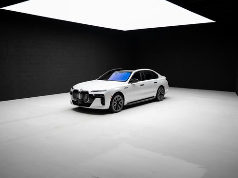 Used 2024 BMW i7 M70 AWD/4WD image 84