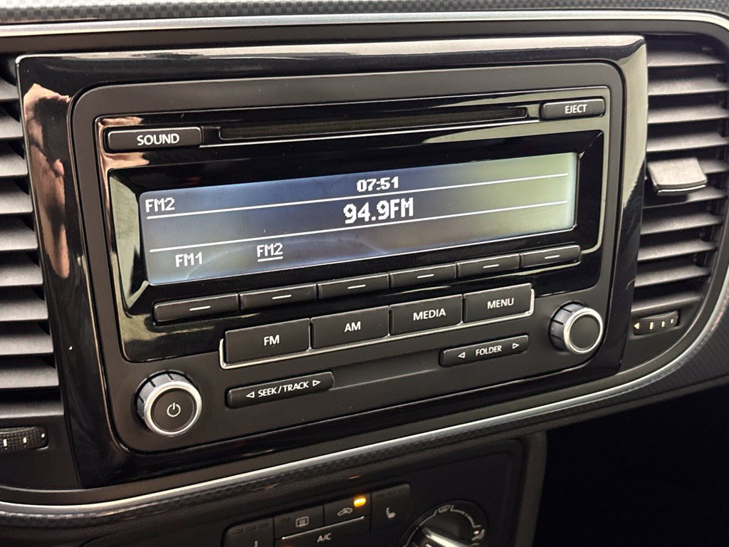 Used 2014 Volkswagen Beetle R-Line FWD image 34