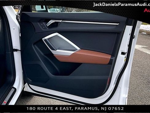 Used 2023 Audi Q3 2.0T Premium w/ Convenience Package image 16