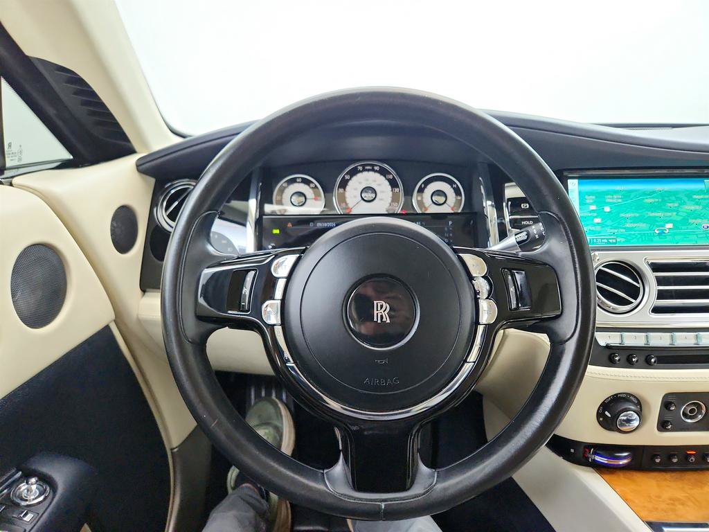 Used 2014 Rolls-Royce Wraith RWD image 17