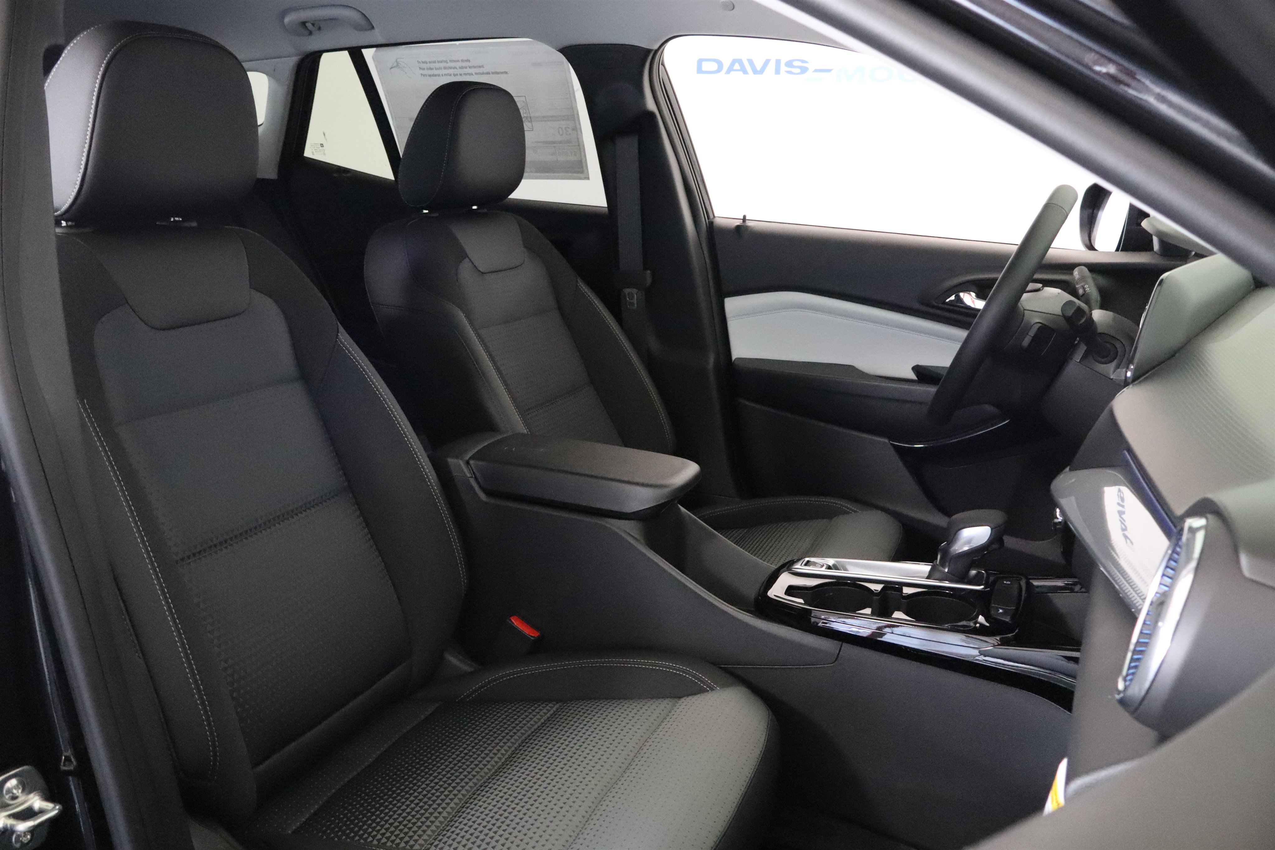 New 2026 Chevrolet Trax LT w/ LT Convenience Package FWD image 21