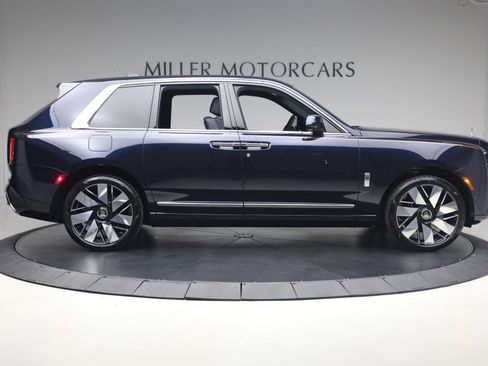 New 2026 Rolls-Royce Cullinan AWD/4WD image 3
