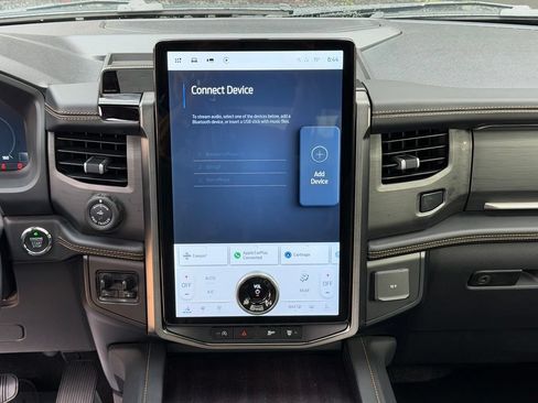 Used 2024 Ford Expedition Platinum RWD image 31