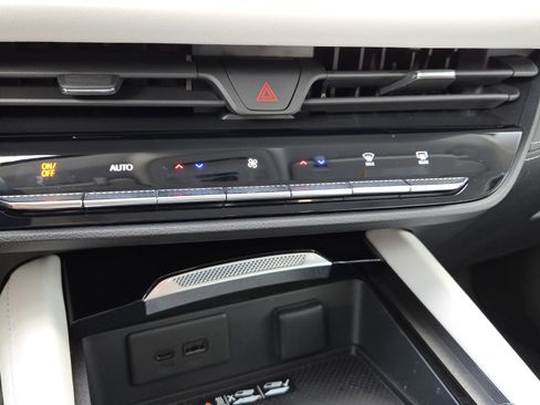 New 2025 Buick Envision Avenir AWD/4WD image 24