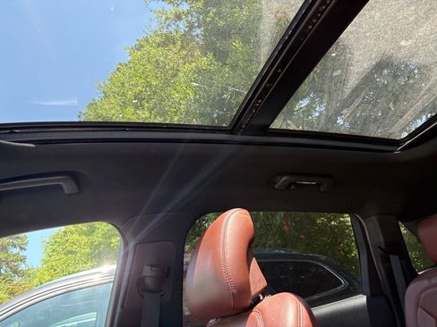 Used 2016 Lincoln MKX Reserve w/ Equipment Group 102A AWD/4WD image 10