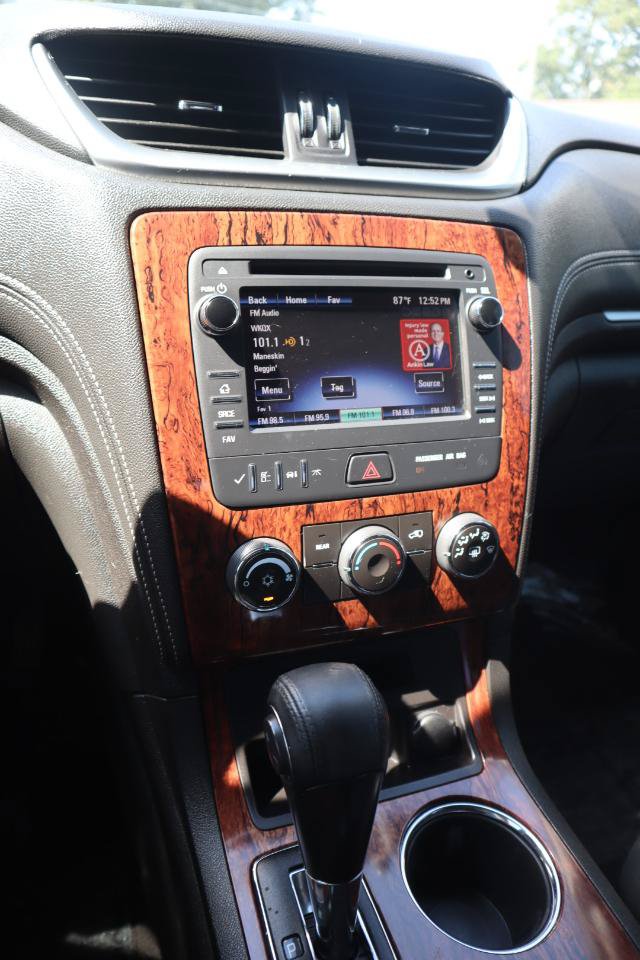 Used 2014 Chevrolet Traverse LT FWD image 22