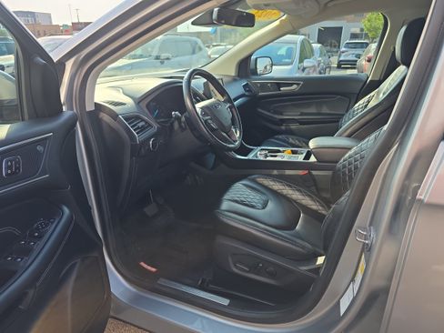 Used 2023 Ford Edge Titanium AWD/4WD image 2