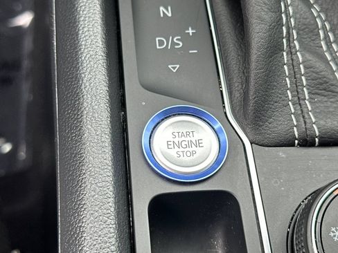 Used 2023 Volkswagen Atlas SEL Premium AWD/4WD image 23