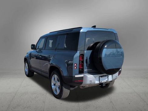 Certified 2025 Land Rover Defender 110 S AWD/4WD image 4