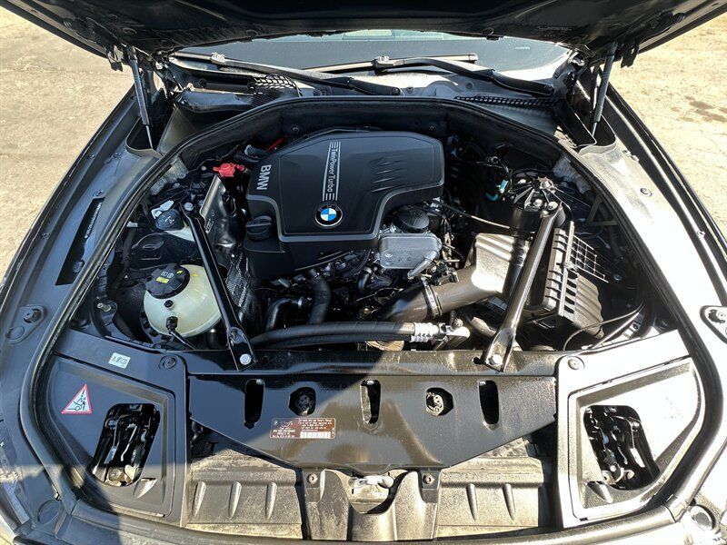 Used 2015 BMW 528i xDrive Sedan AWD/4WD image 10