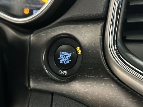 Used 2018 Jeep Grand Cherokee Altitude image 10