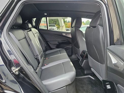 Used 2023 Volkswagen ID.4 Pro S image 14